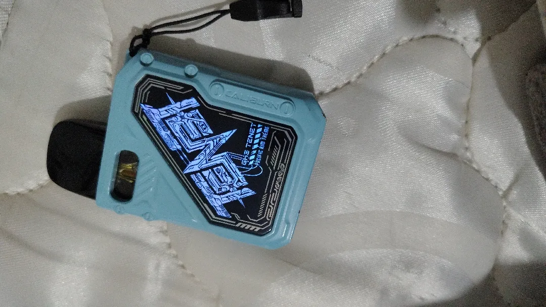 سيجاره  اكتروني   مع جوس