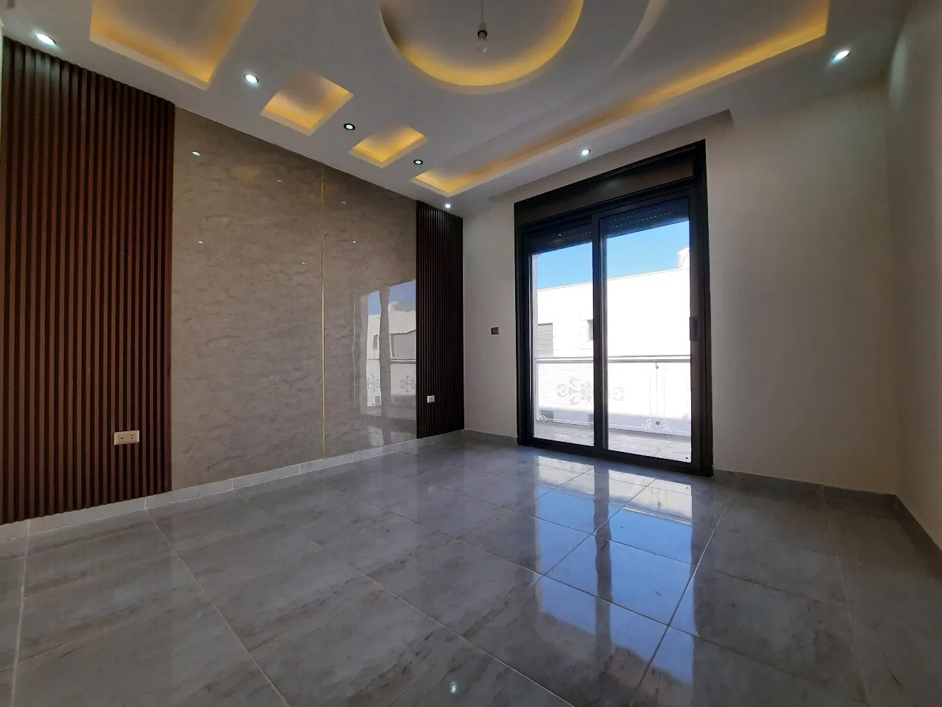 فلل متلاصقة للبيع في شفابدران