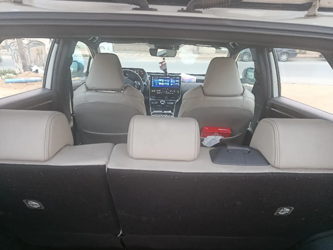 تويوتا BZ4X 2023