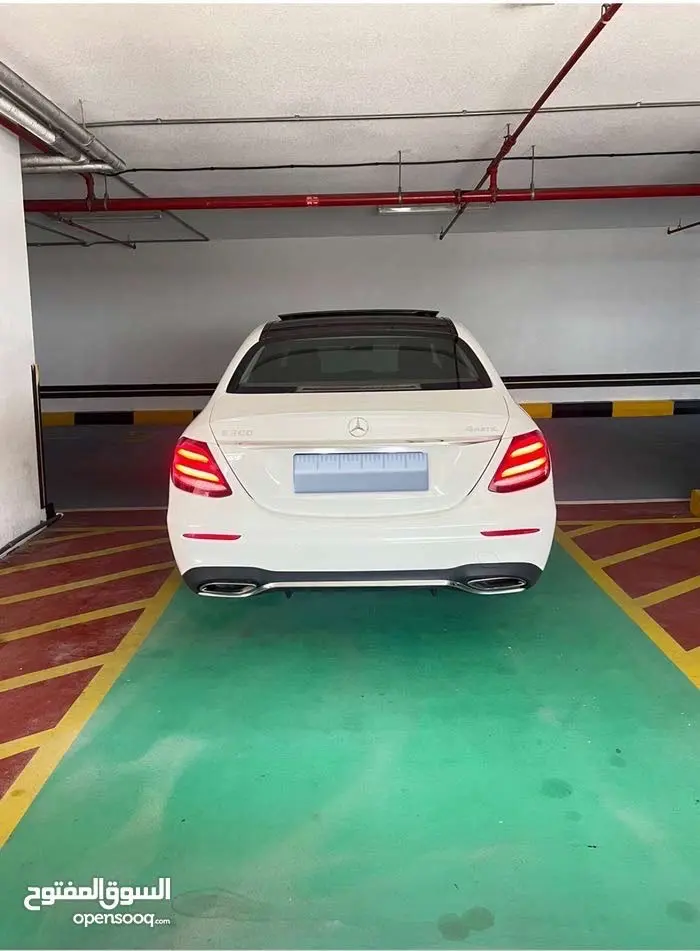 مرسيدس E300 لؤلؤي