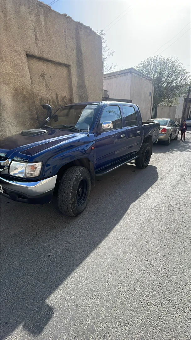 تويوتا هايلكس