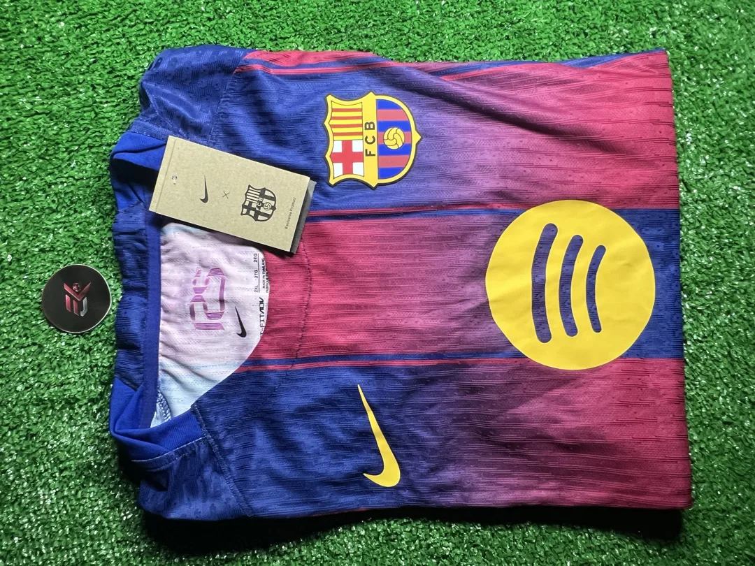 ⁨	⁨	تيشيرت  برشلونة 25/26 نسخة اللاعبين الاصلية 🔴🔵