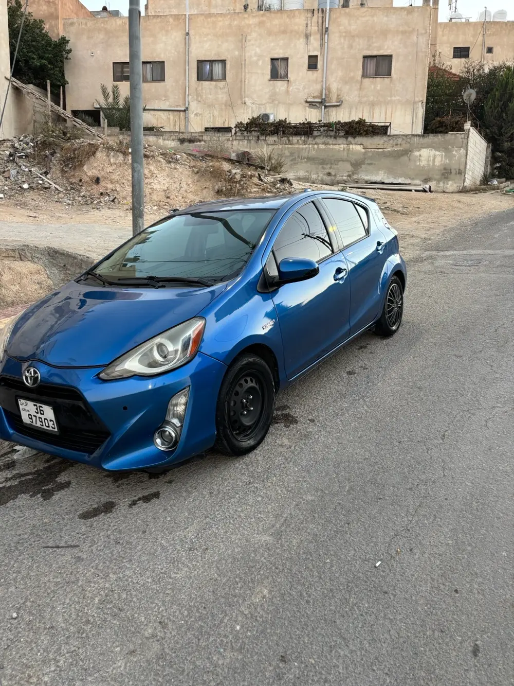 تويوتا بريوس سي للبيع