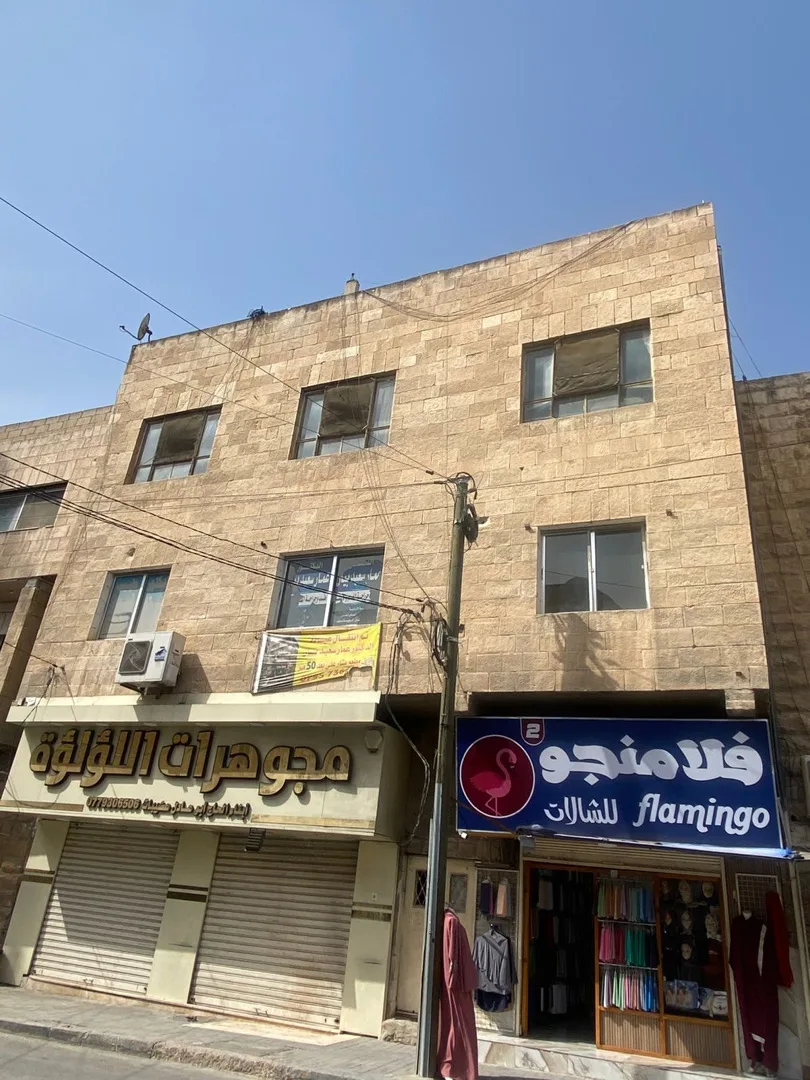 شقة طابقيه للايجار