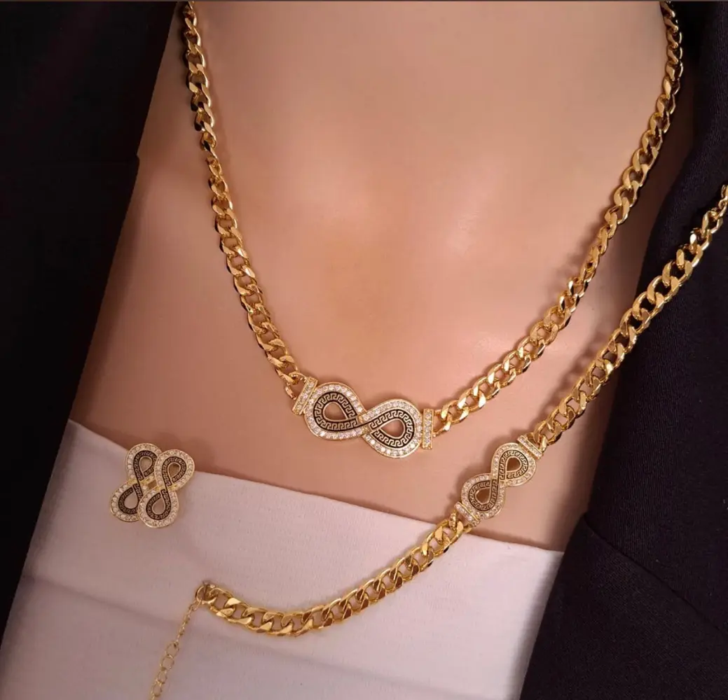 لكي سيدتي طقم ذهب روسي فخم جدا. سنسال مع اسوارة وحلقين وخاتم