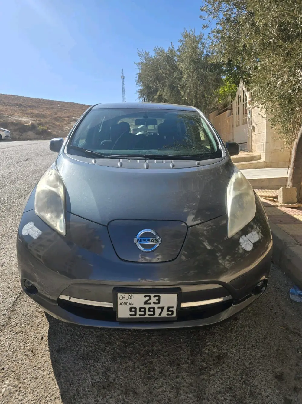 نيسان ليف ٢٠١٣ ٨ بار