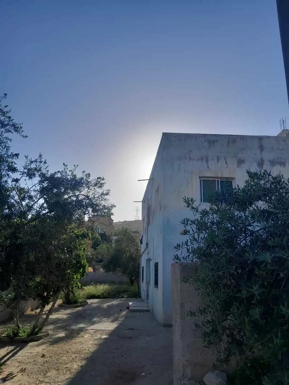 بيت مستقل للبيع بسعر حرق