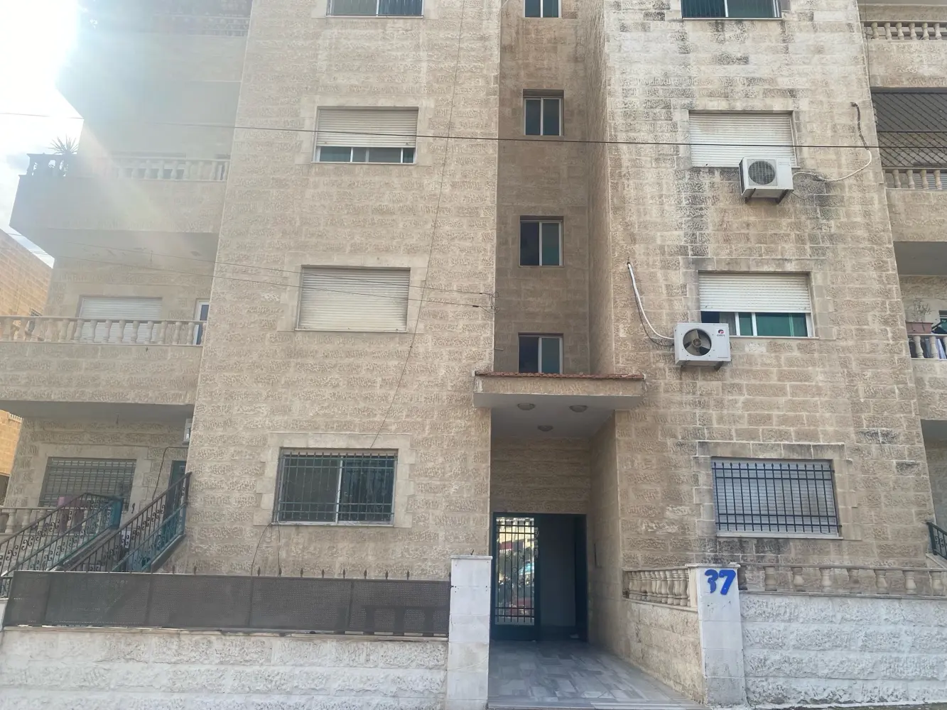 شقة للبيع بالياسمين مقابل مدرسة برهان كمال