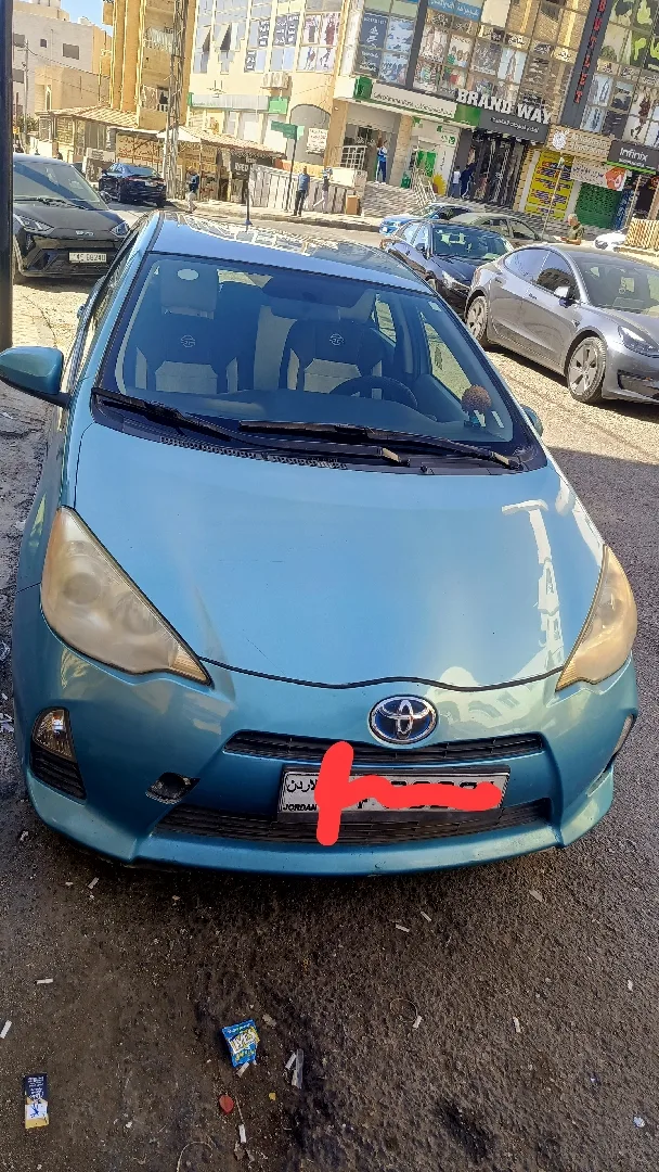 Toyota prius C