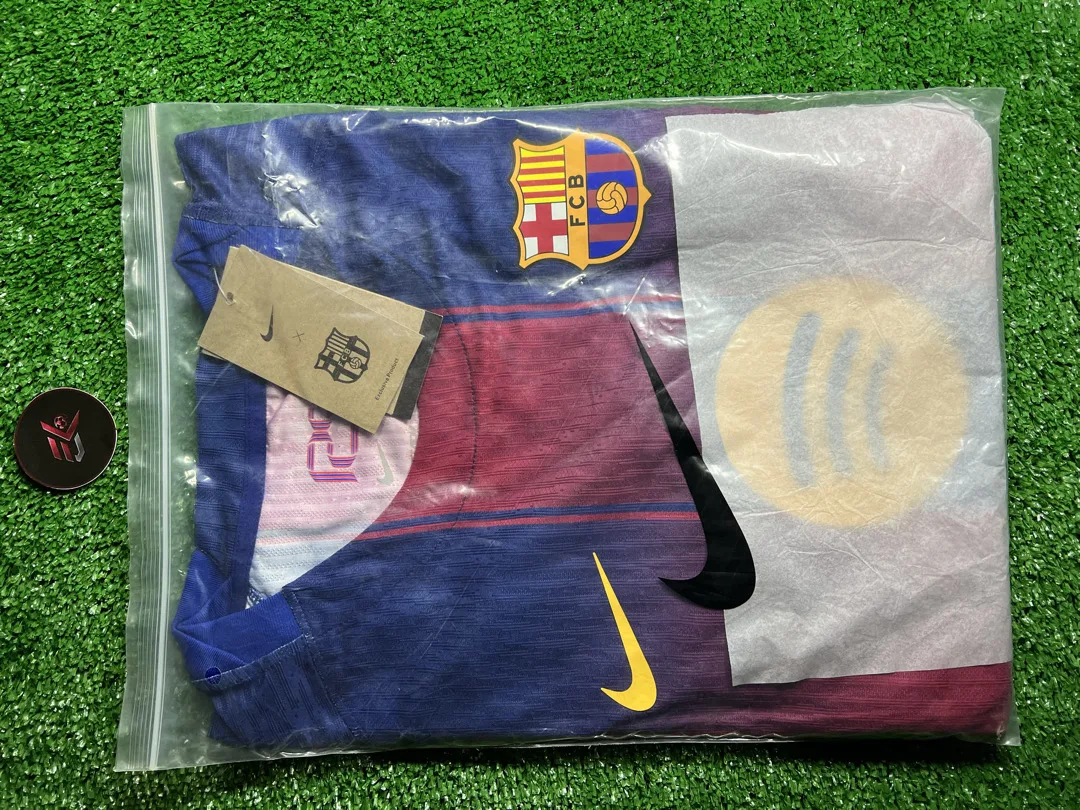⁨	⁨	تيشيرت  برشلونة 25/26 نسخة اللاعبين الاصلية 🔴🔵