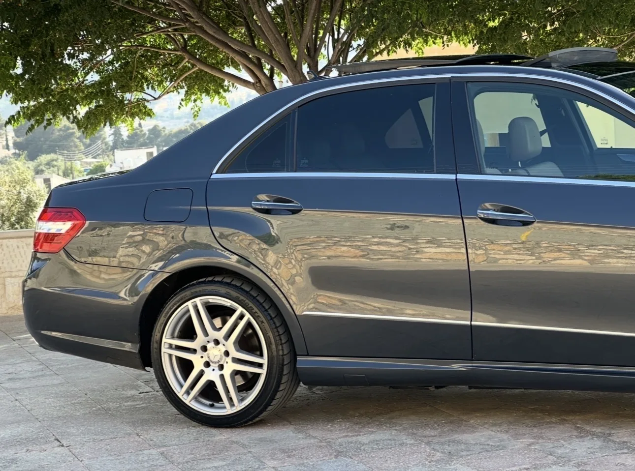 🚘 مرسيدس E200 AMG – موديل 2013 | فل أوبشن | واجهة رياضية