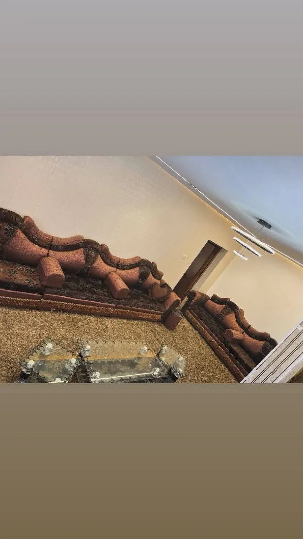 طقومت كنب للبيع بسعر مناسب النهدي ولرمادي وبني