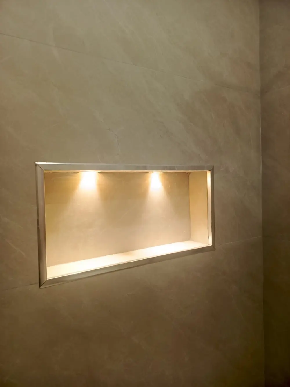 تجديد حمامات تحت اشراف هندسي