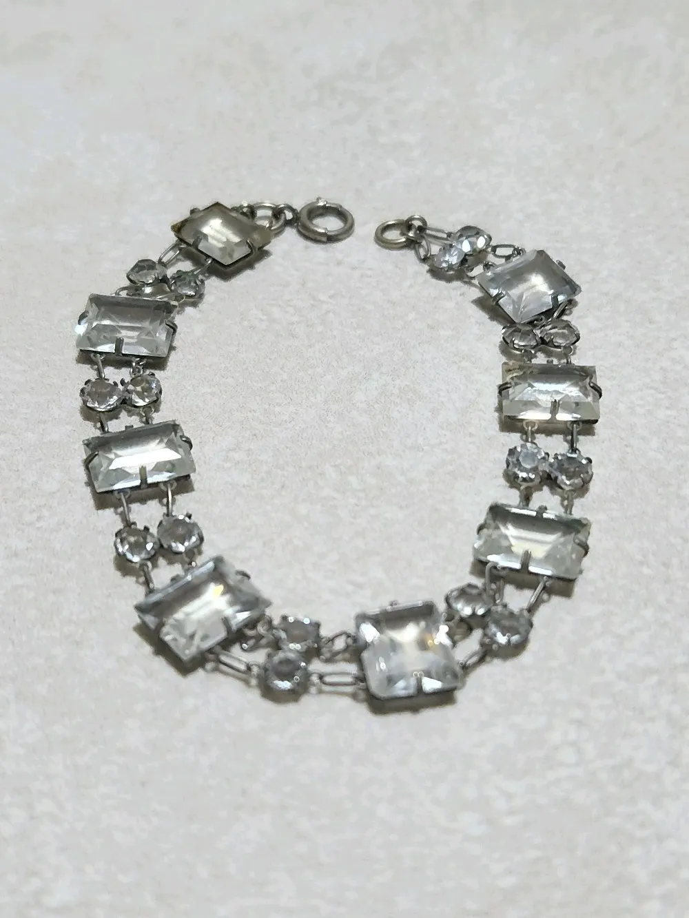 سوار  من الكوارتز والكريستال الصخري