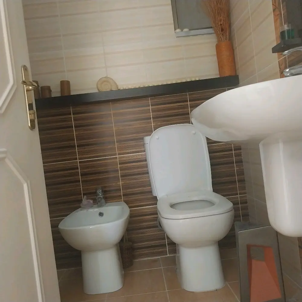 شقه ارضيه للبيع في الرونق