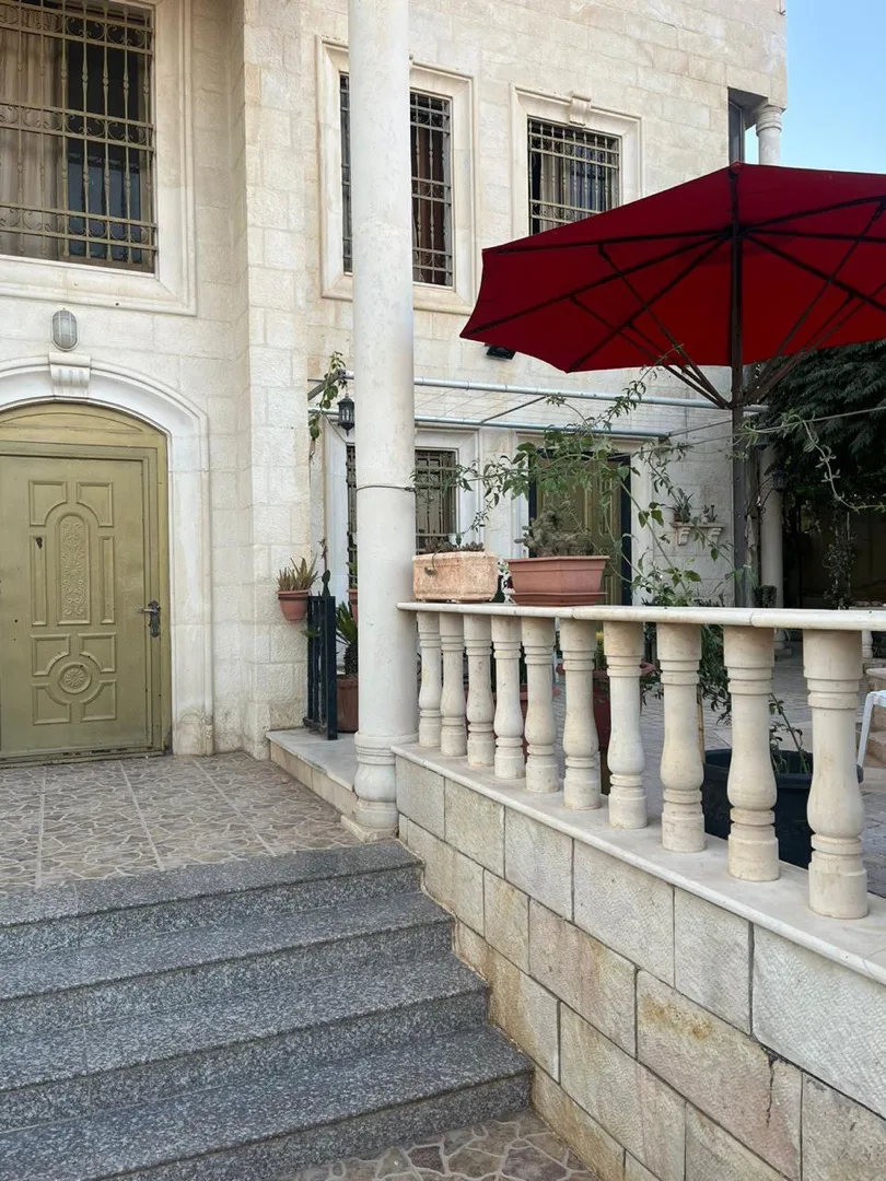 شقه للبيع طالق ارضي