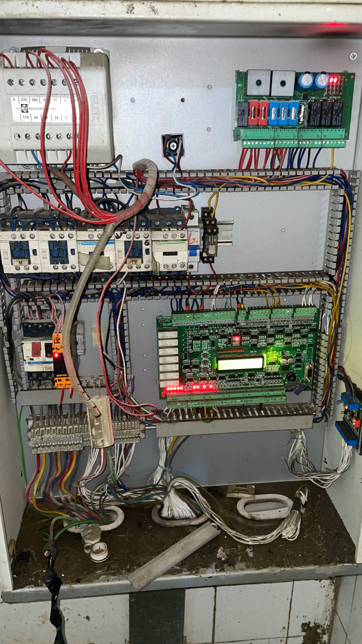 الكردي لصيانة المصاعد