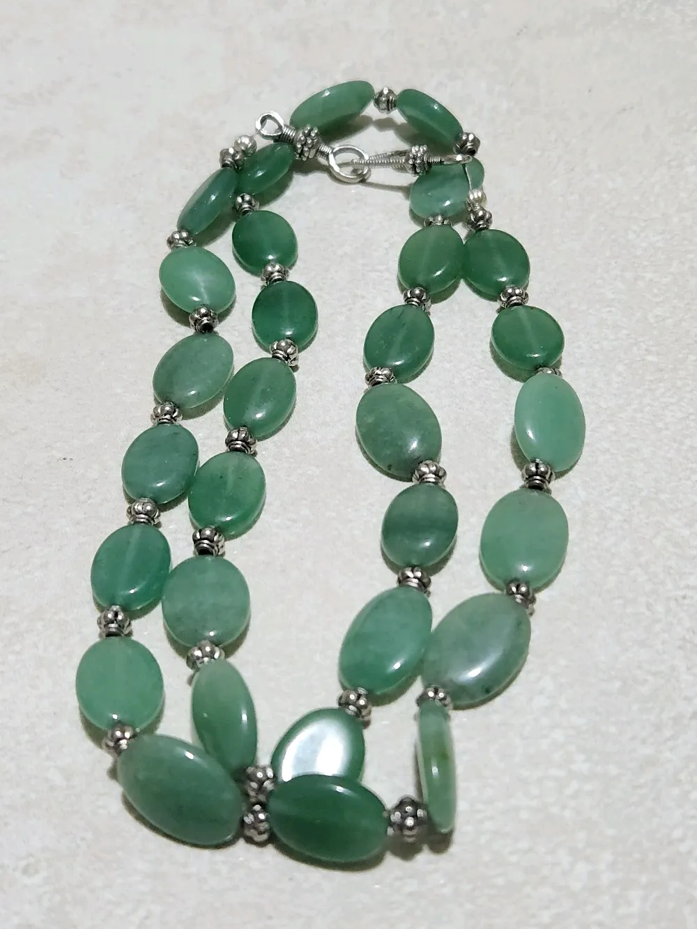 قلادة أفينتورين خضراء