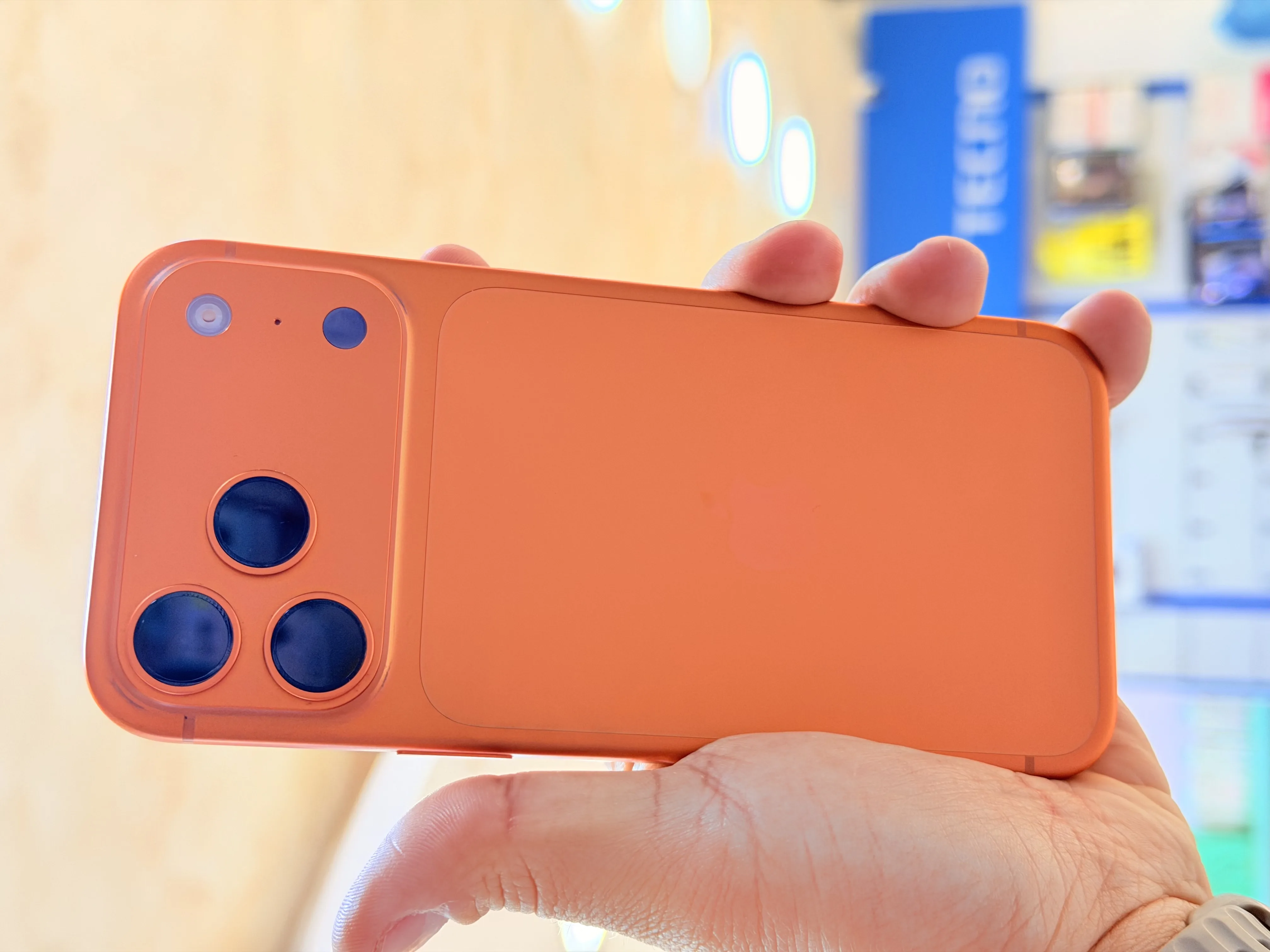 ايفون 17 برو ماكس Esim شرررق اوسط