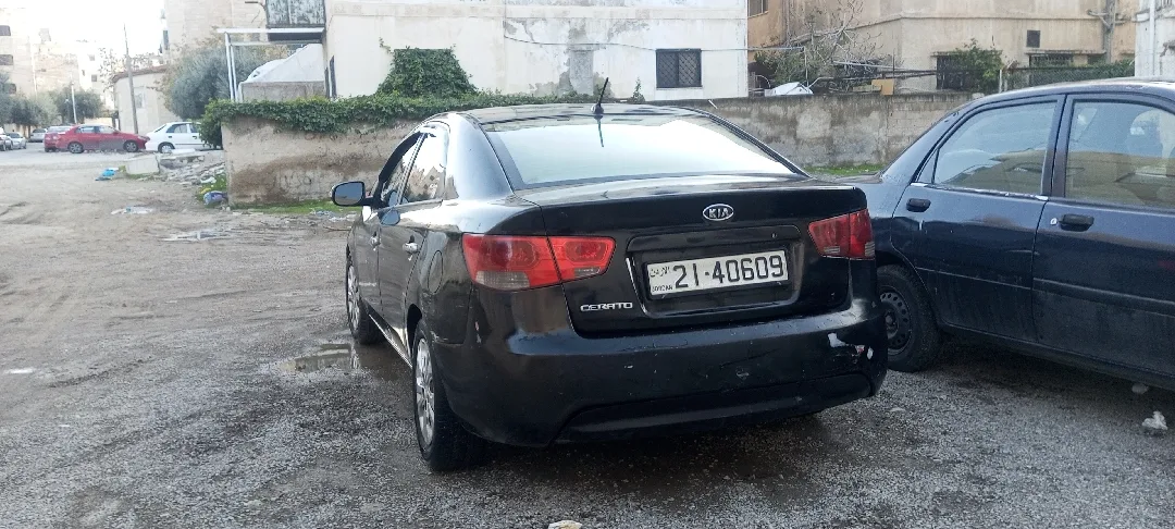 كيا سيراتو 2011
