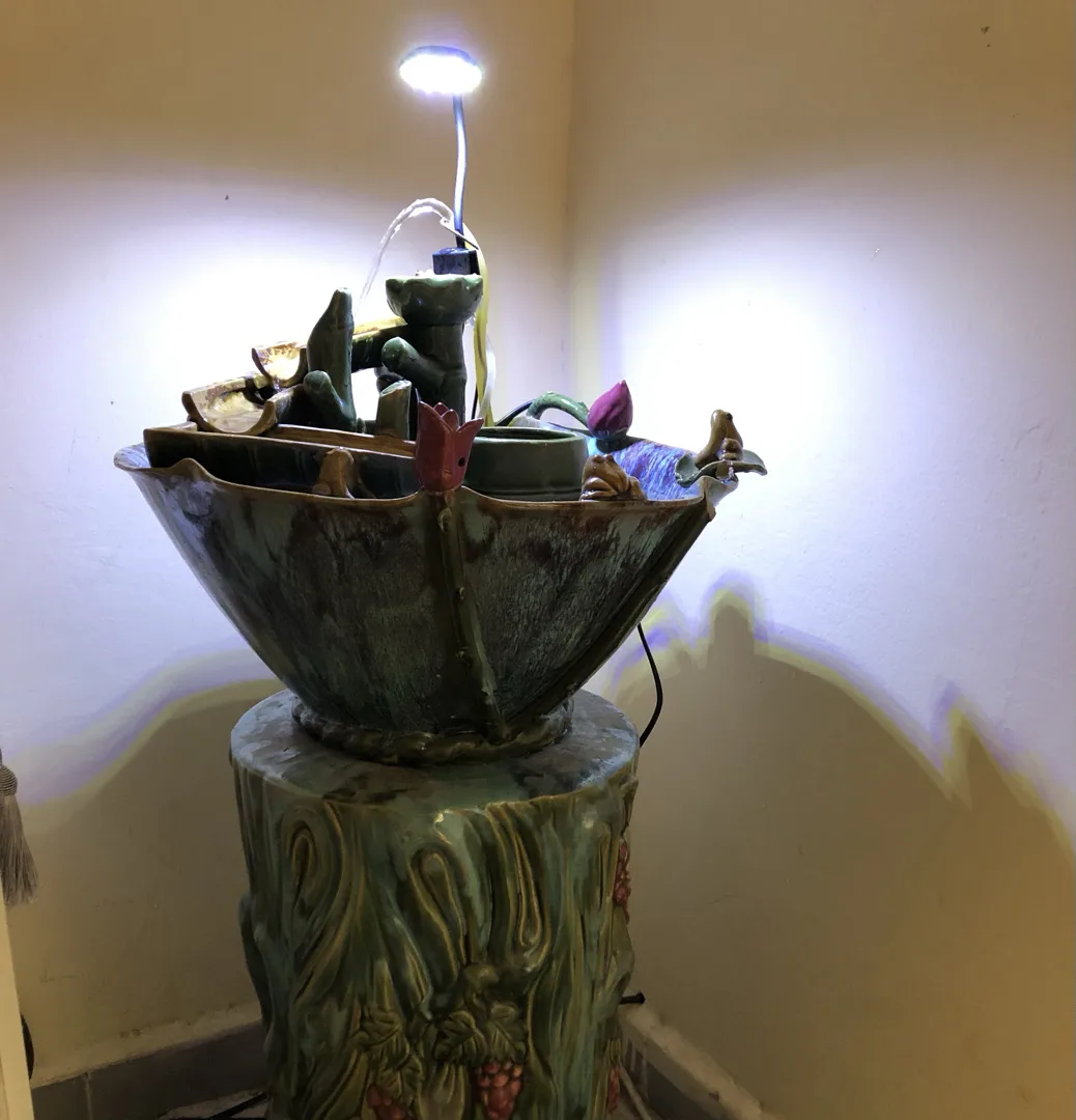 نافورة ماء سيراميك