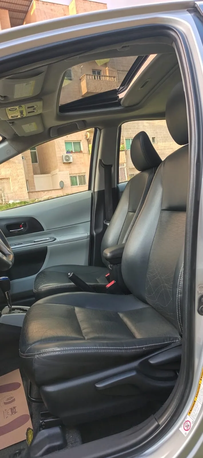 تويوتا بريوس C فل كامل اعلى صنف