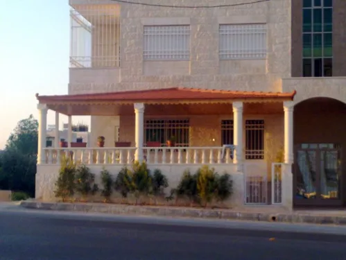 متخصصون في تركيب جميع اعمال الكرميد