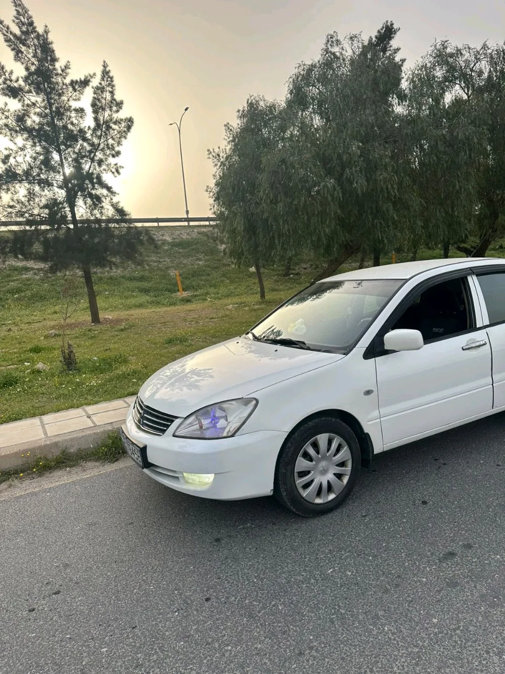 سيارة متسوبيشي لانسر GLX للبيع