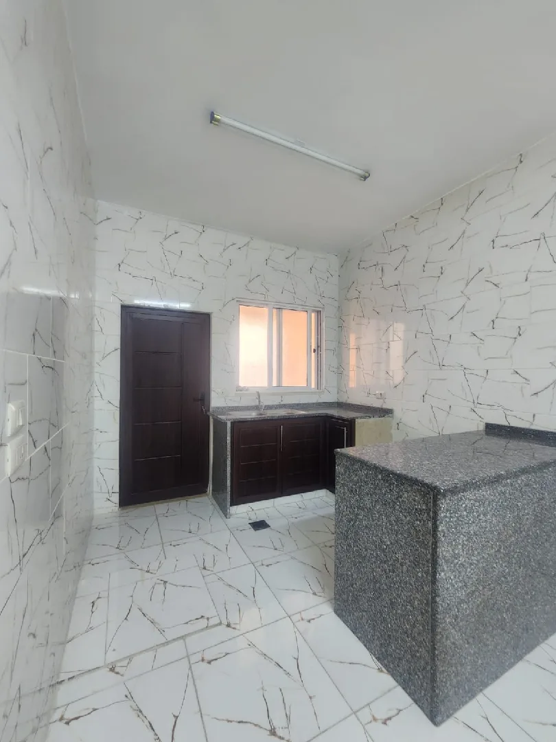 السلام عليكم ورحمه الله وبركاته ✋شقه للايجار في اربد 👍زبدا شرق المركز الغربي 👍من