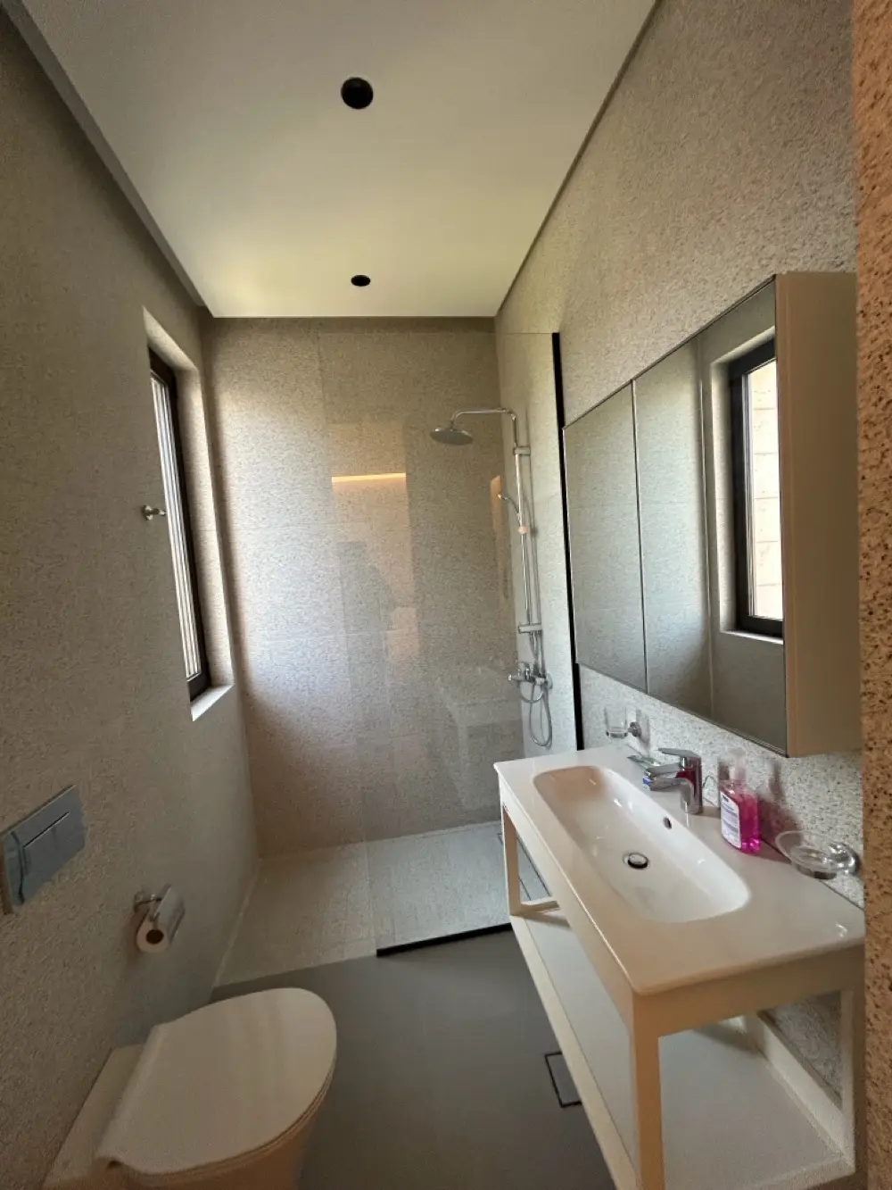 *Brand-New Furnished Apartments for Rent — Near Rainbow Street / 1st Circle (Rea