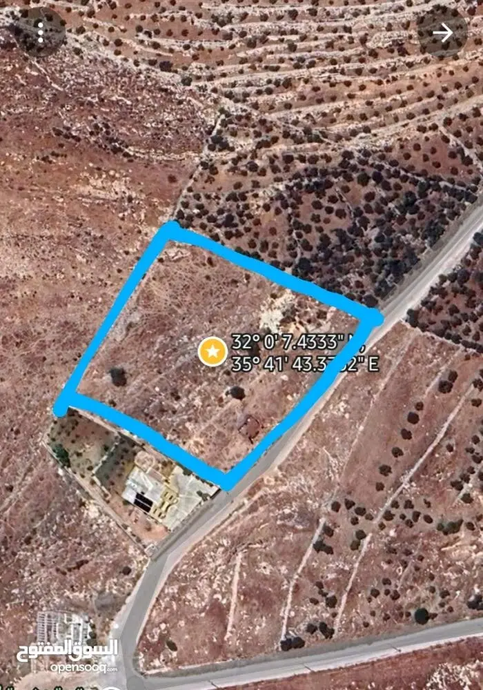 أرض للبيع في السلط( بطنة حوض أم رمانة)، تصلح لبناء مزرعة او فيلا سكنية.