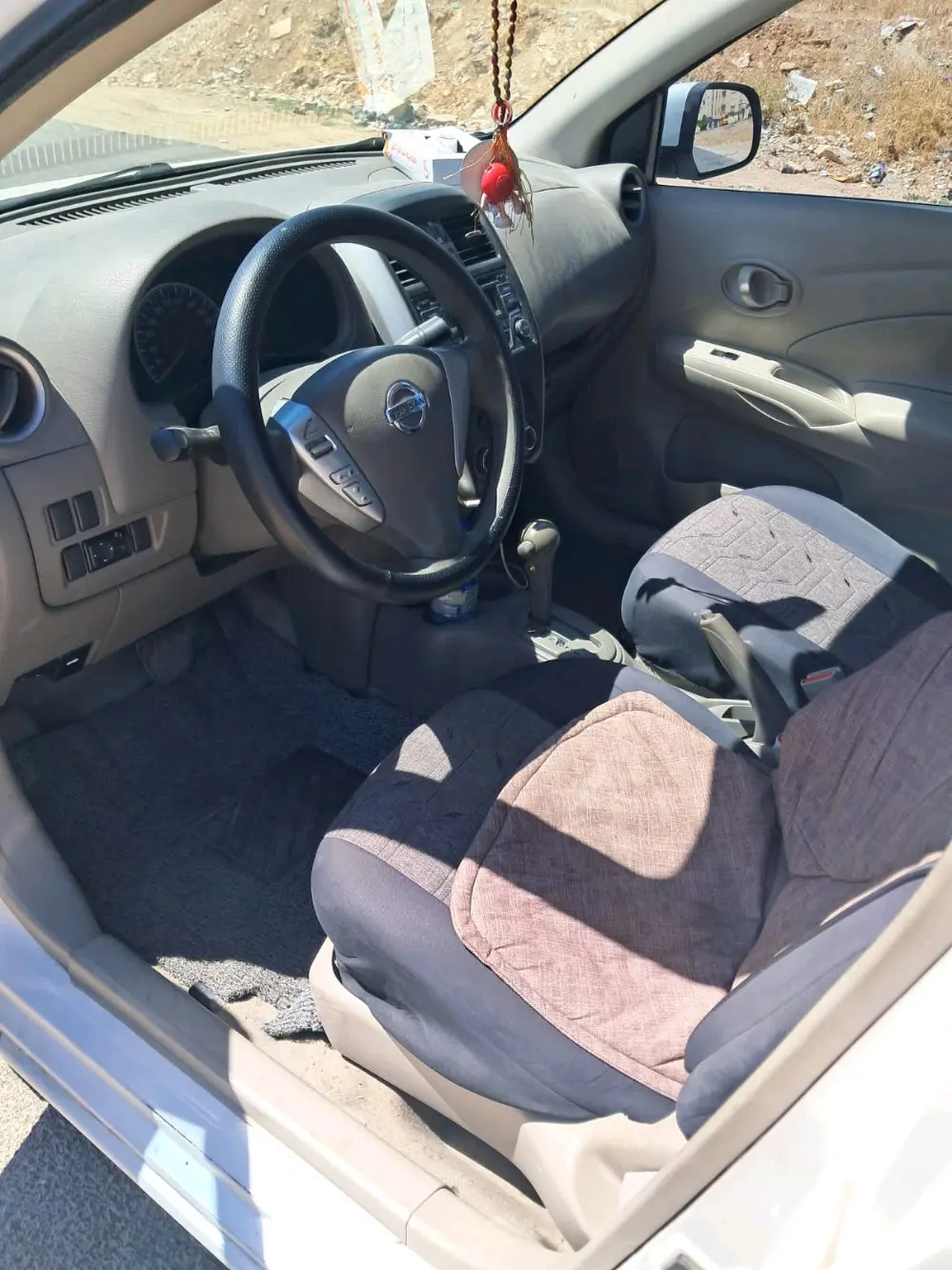 سياره للبيع