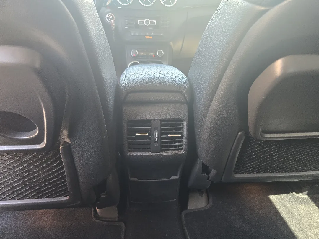 Mercedes B250e مع اكستندر