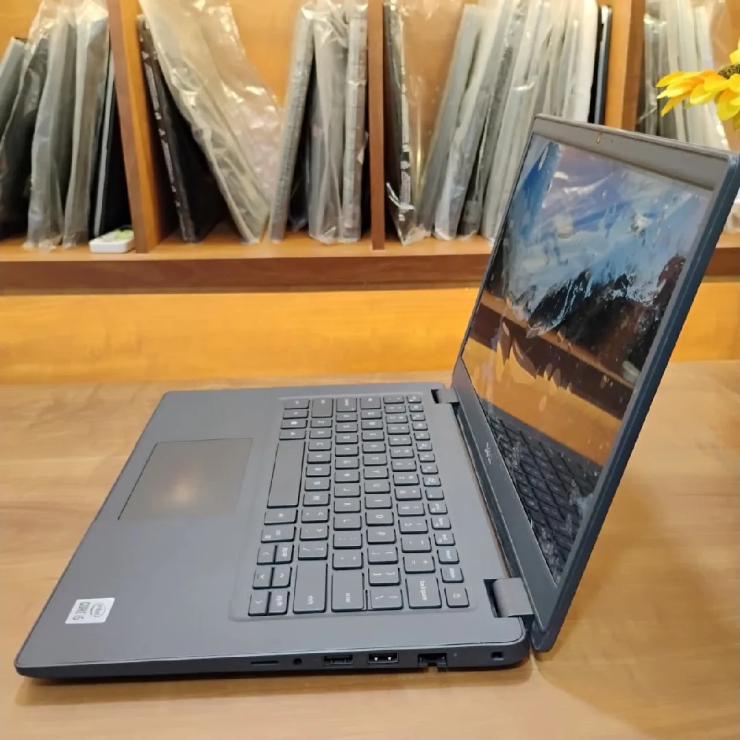 DELL مستعمل في حال الوكاله