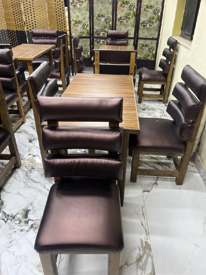 طاولات كافيه