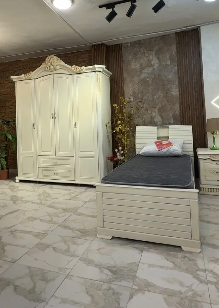 غرفة نوم شباب 🛌 ✨ فخمه جداً ، خشب لاتيه 18بالكامل ، خزانه عمق 60-سم ، تقسيمه داخل