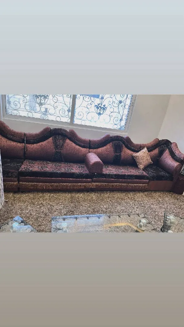 طقومت كنب للبيع بسعر مناسب النهدي ولرمادي وبني