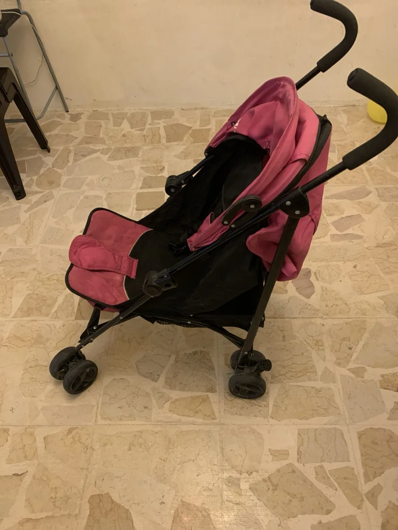 عرباية أطفال مستعملة