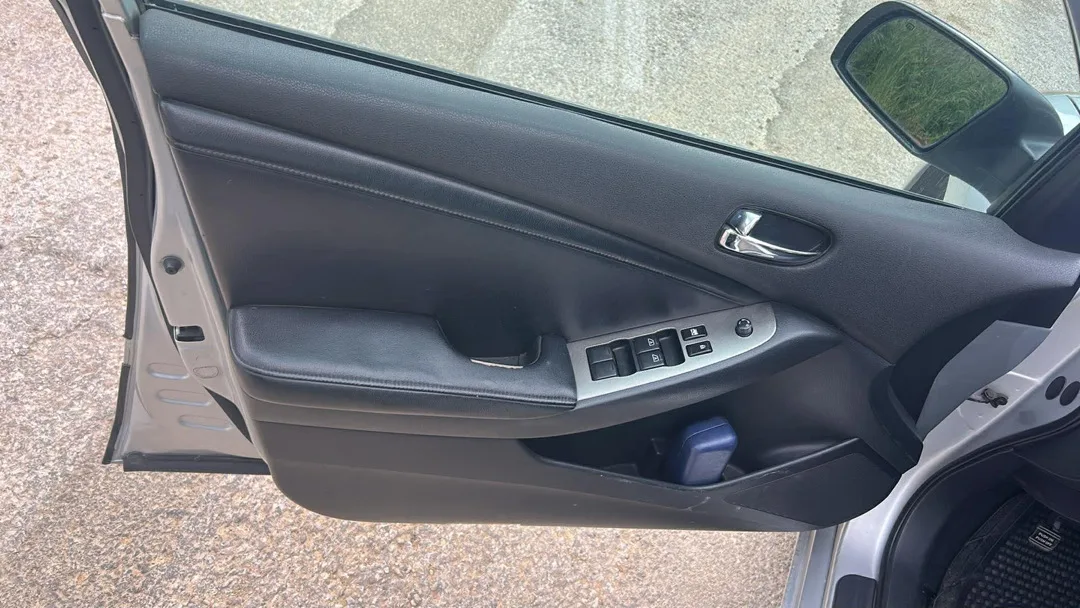 نيسان التيما 2008