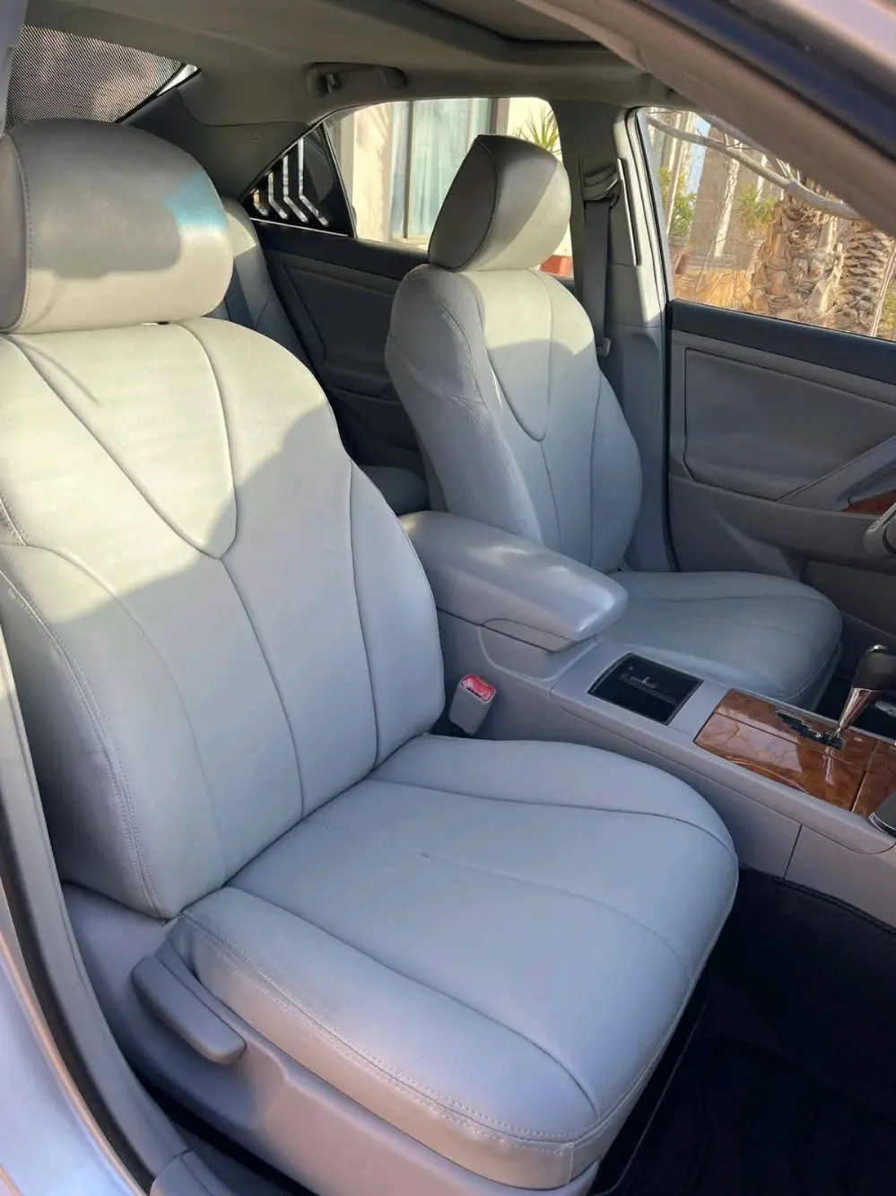 🔹 الموديل: 2009🔹 المحرك: 2400 CC – قوي واقتصادي🔹 ناقل الحركة: أوتوماتيك