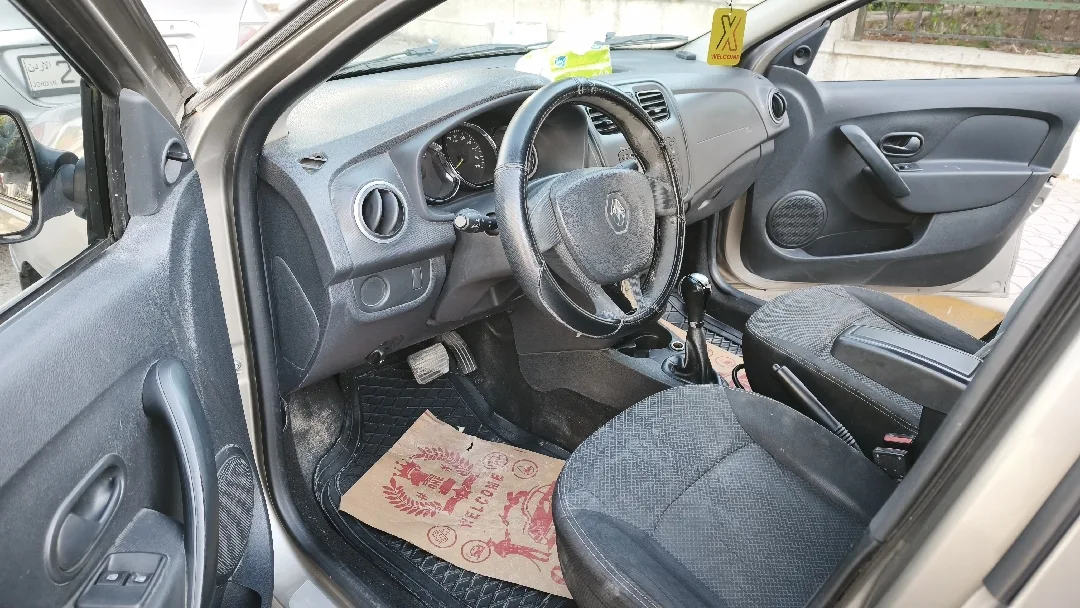 سيارة رينو لوغان 2016 للبيع