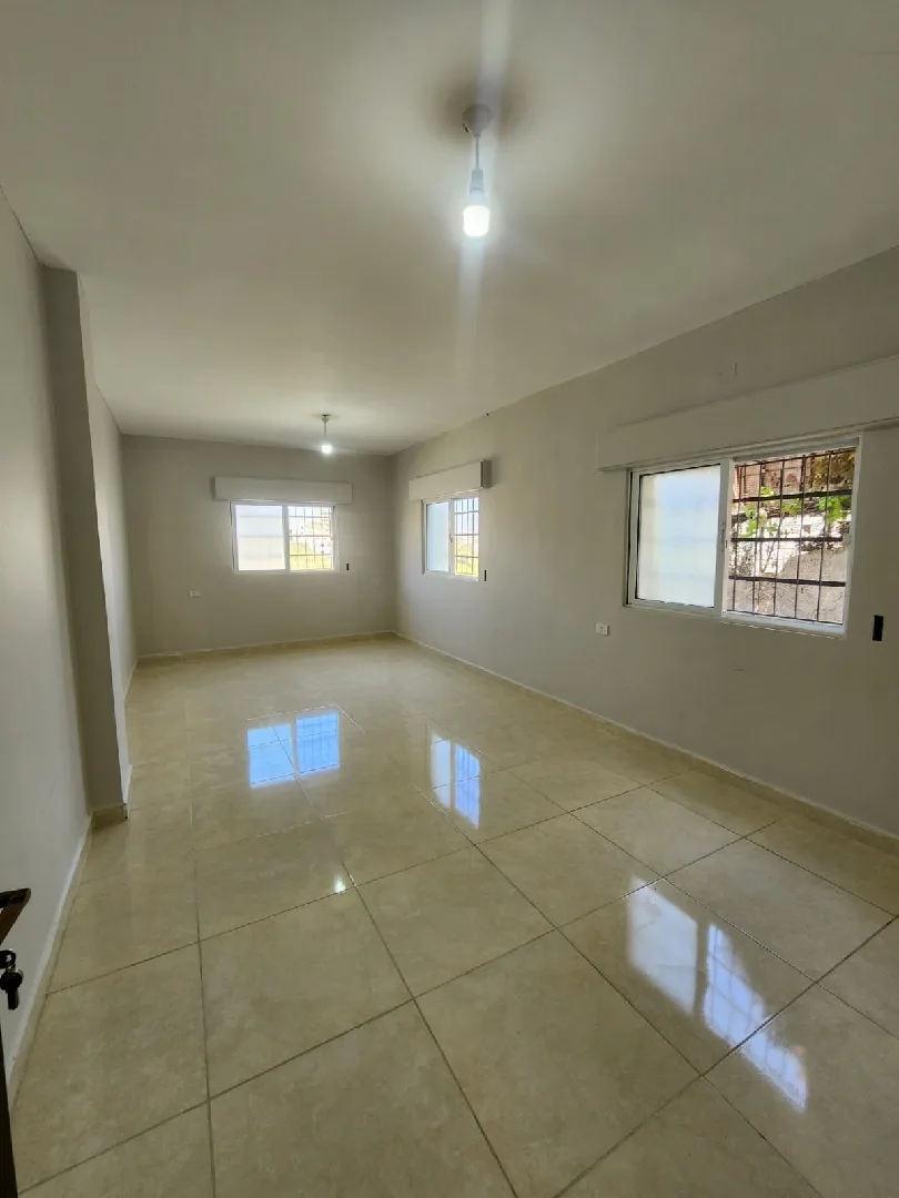 السلام عليكم ورحمه الله وبركاته ✋شقه للايجار في اربد 👍زبدا شرق المركز الغربي 👍من