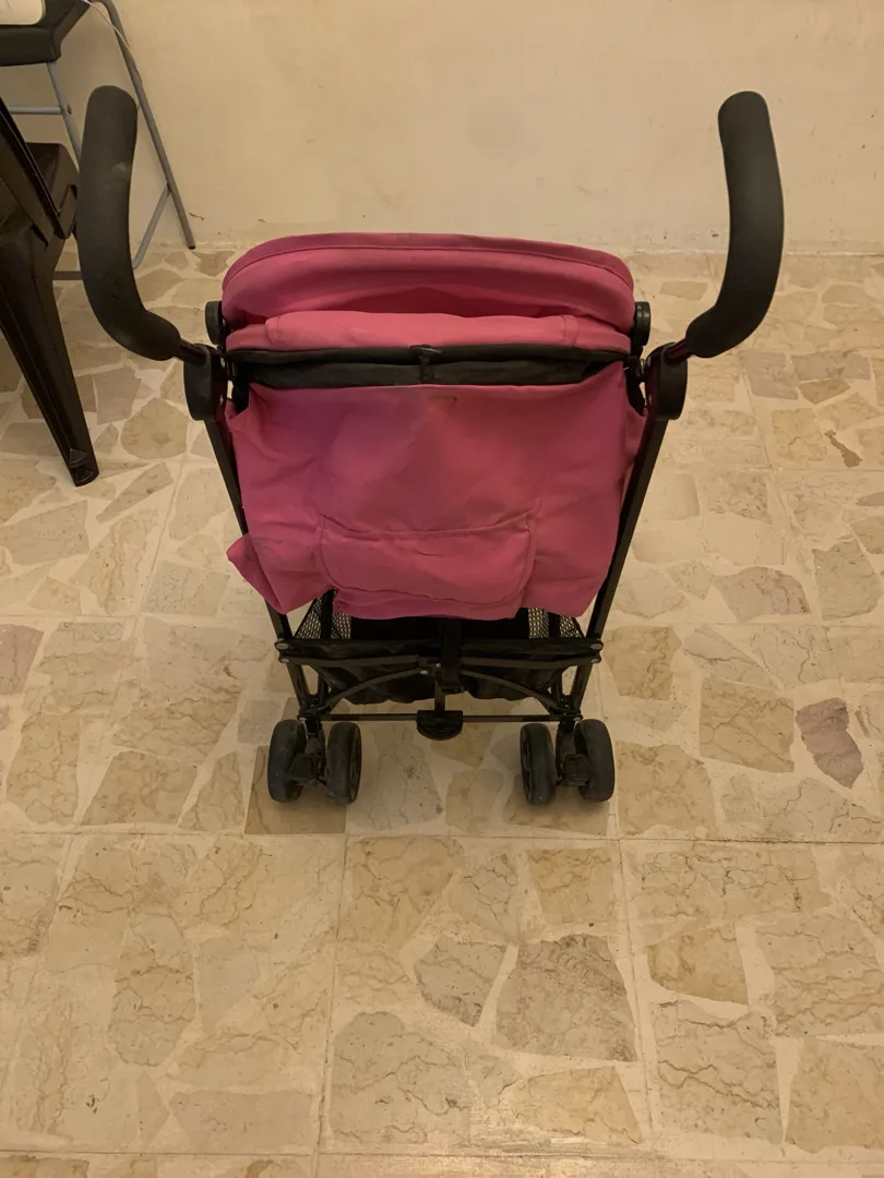 عرباية أطفال مستعملة