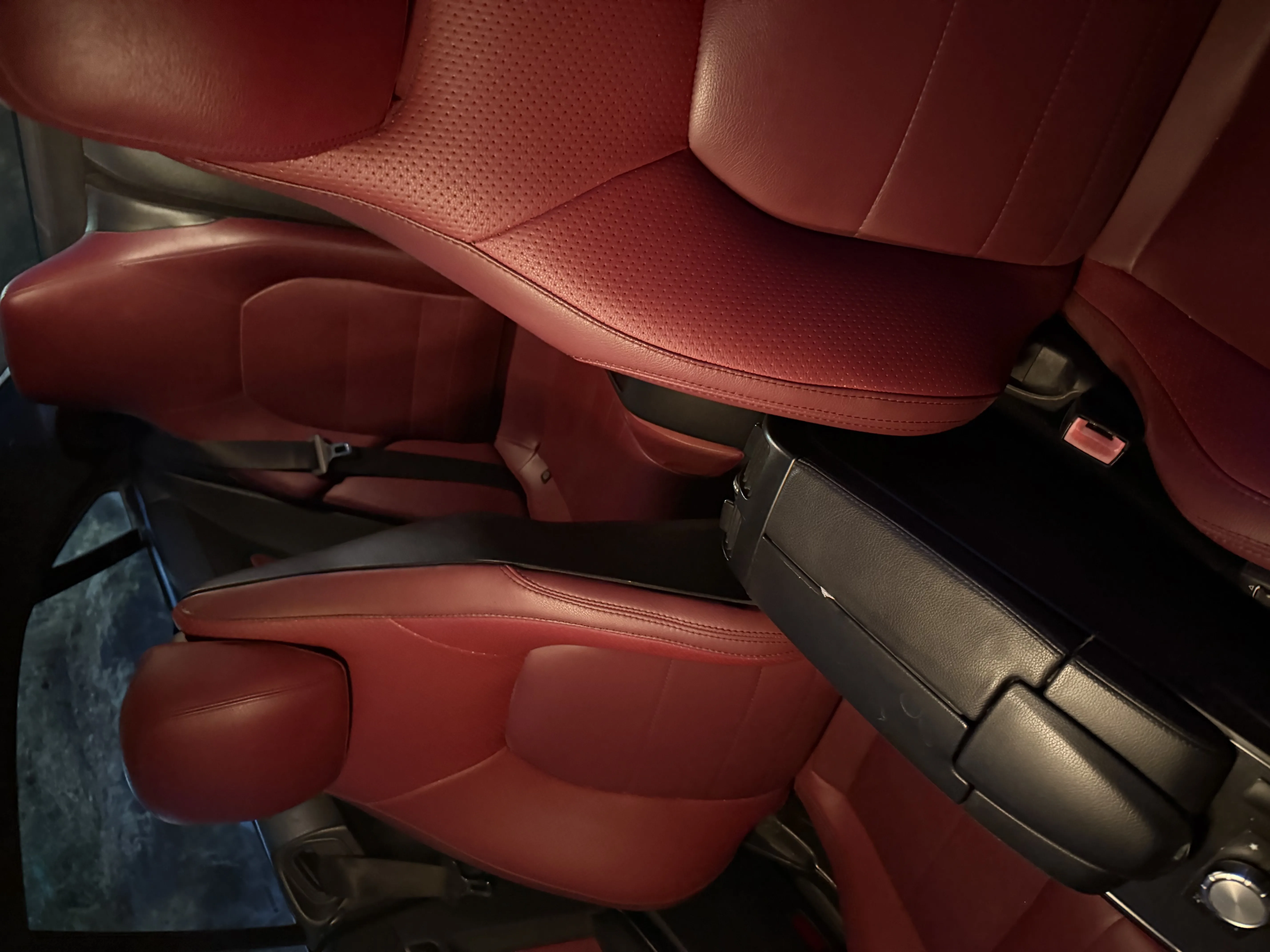 مرسيديس e250 فحص كامل اعلى مواصفات اوتو بارك للبيع المستعجل او البدل