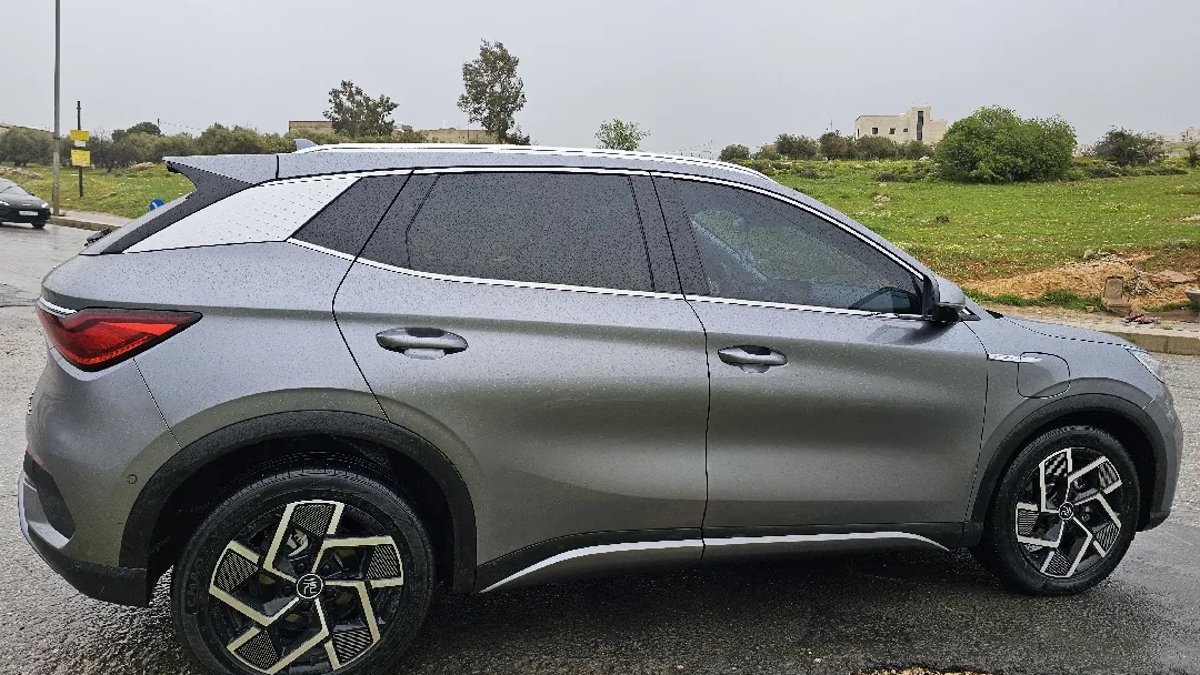 BYD Yuan 2023 auto park