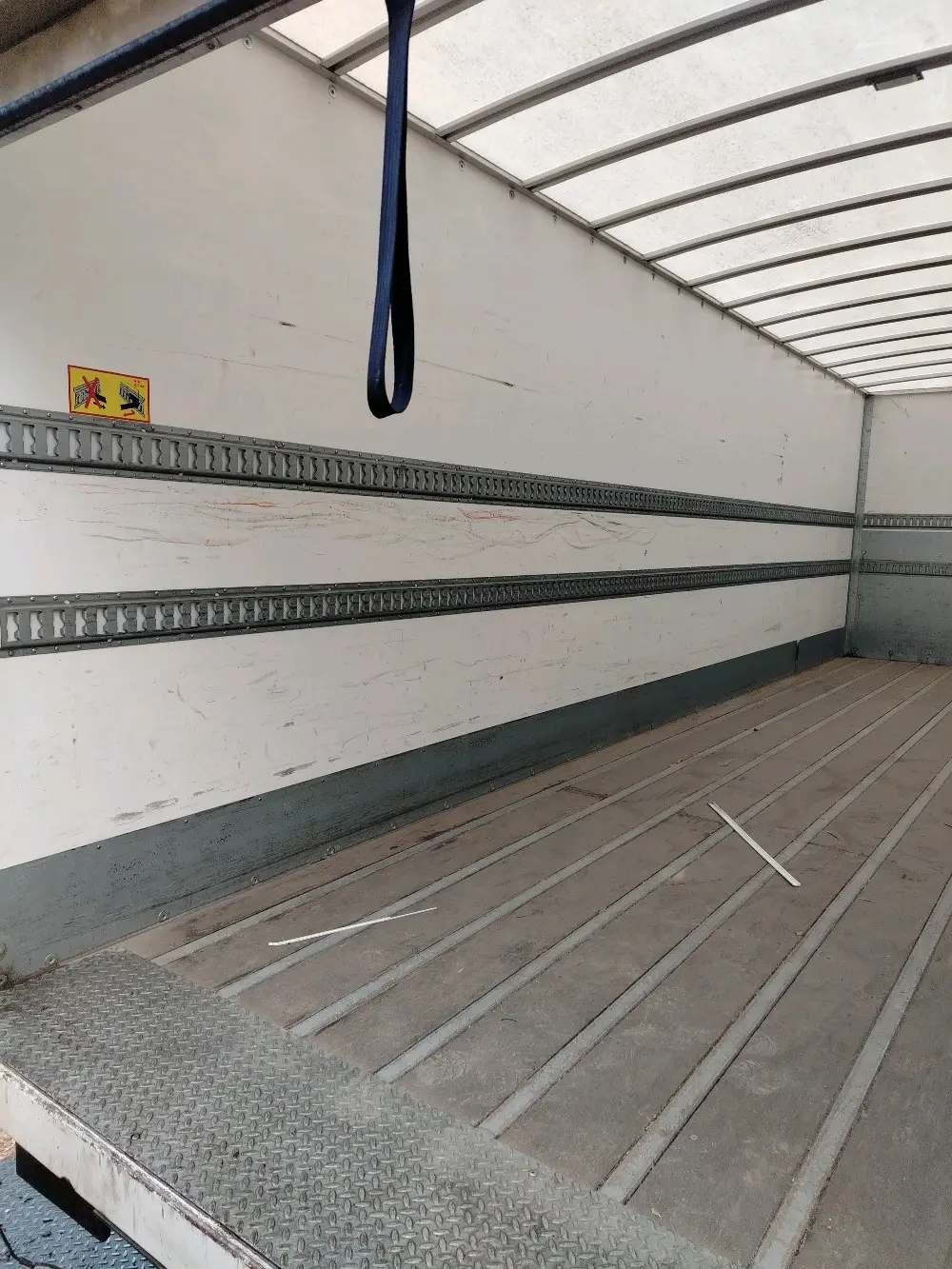 صندوق  حافظة للبيع