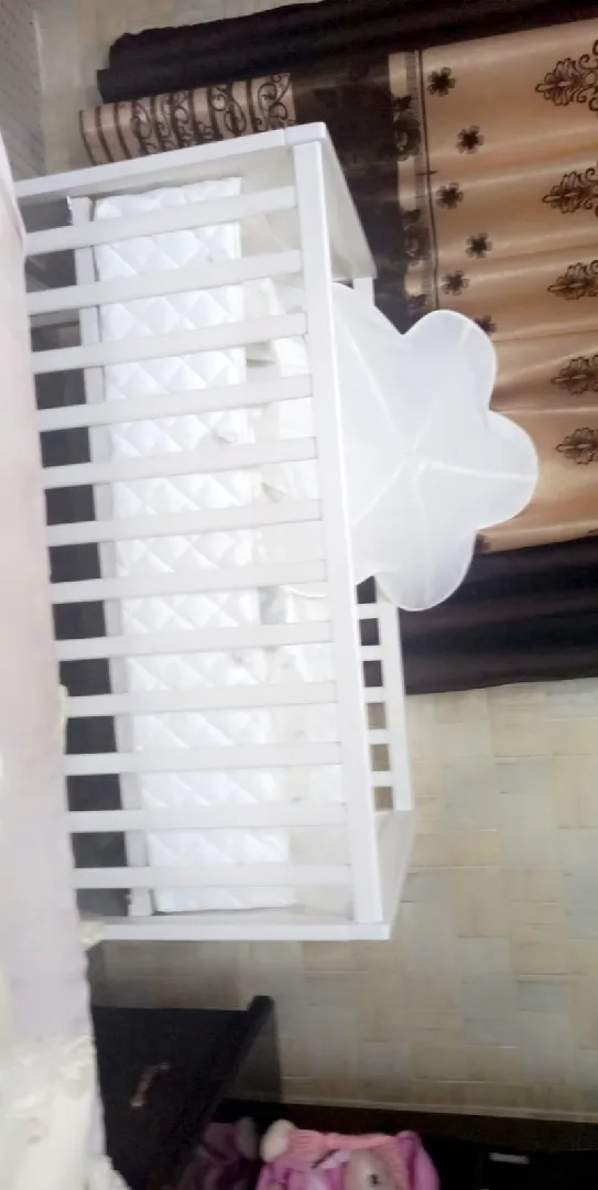 تخت اطفال بيبي