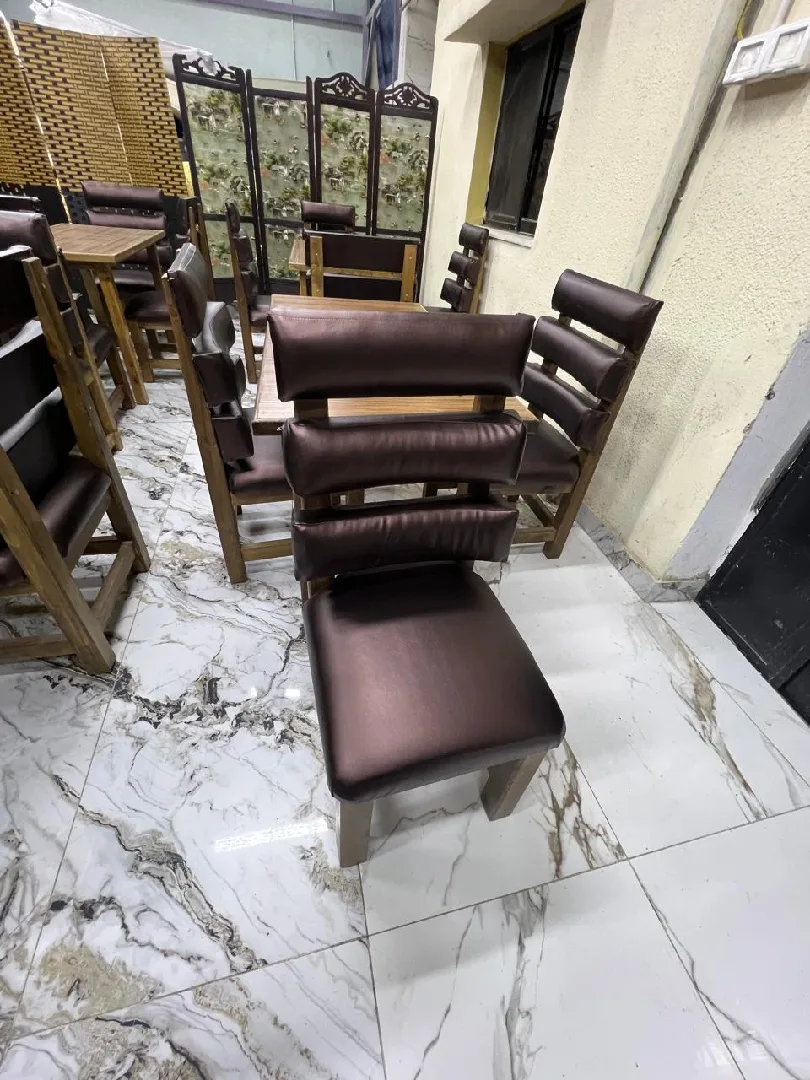 طاولات كافيه