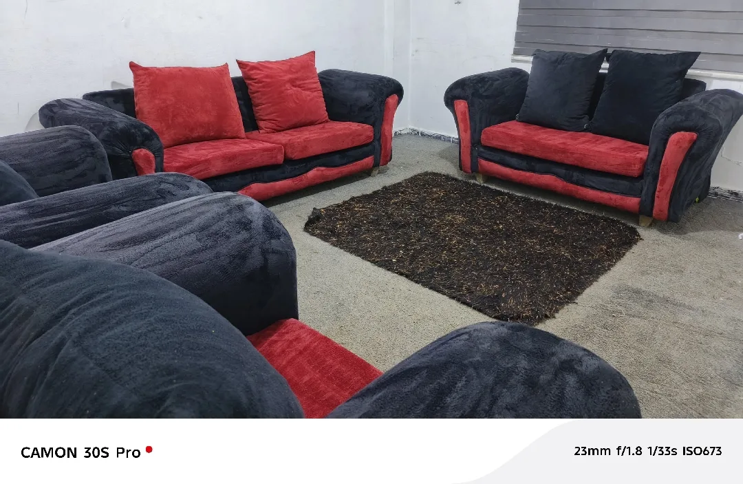 كنب للبيع للاستفسار ٠٧٧٥٧٥٦١٠٤ واتس اب