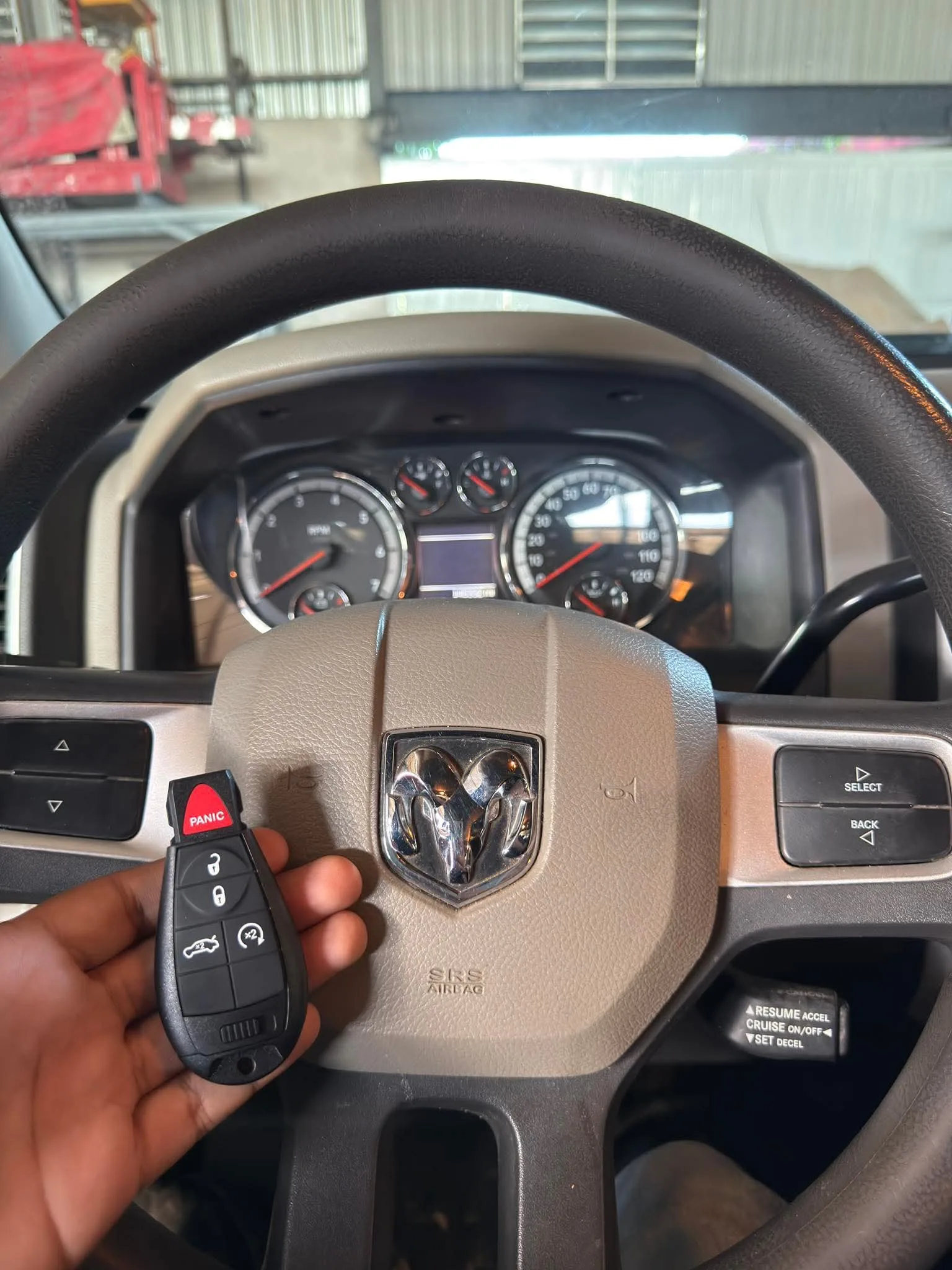 مفاتيح و ريموتات وكل ما يتعلق بتكنولوجيا المفاتيح